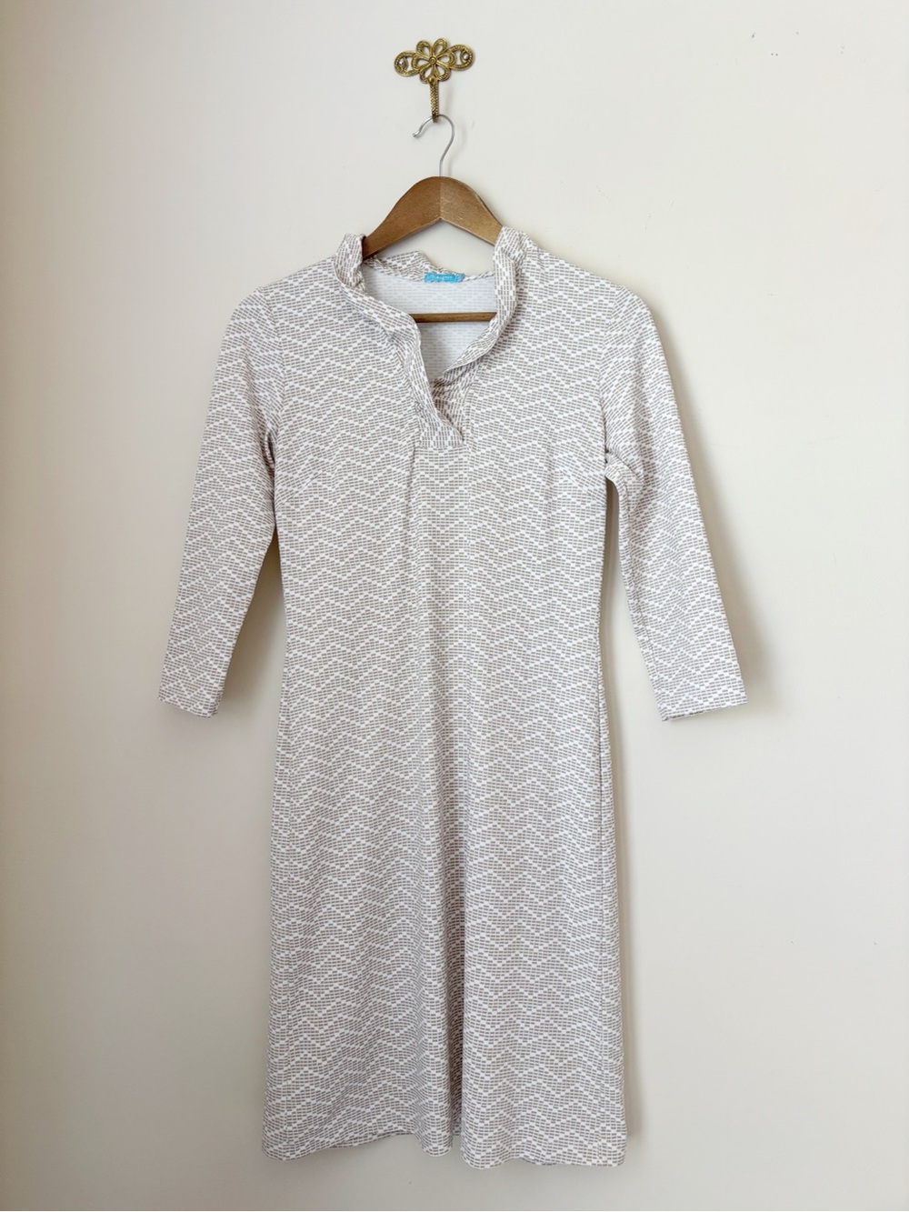 J. McLaughlin Tan Chevron Print Durham Ruffle Dress XS